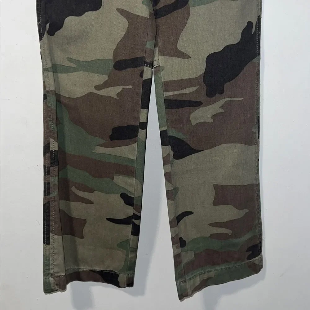 GAP KIDS Green Camouflage Straight Leg Cargo Pants- 7 NWT!